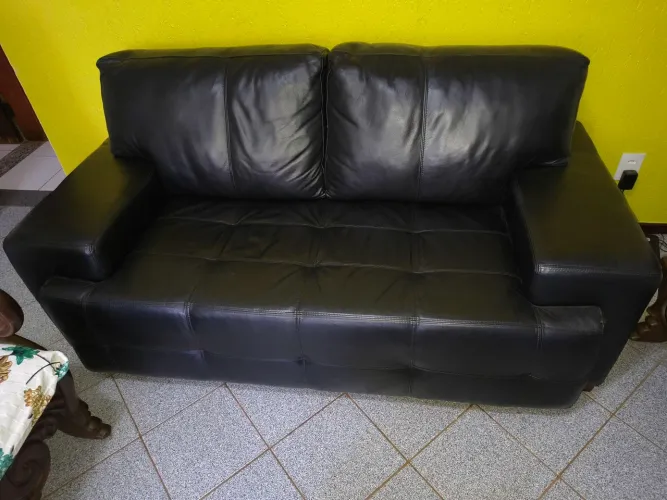Sofá couro legítimo 2 lugares