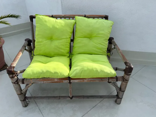 Conjunto de móveis em bambu USADOS