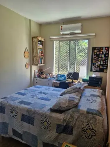 Prédio Residencial : / Residencial / Cosme Velho