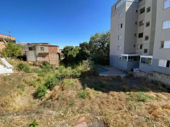 Imóvel para venda com 730 metros quadrados em Paraíso - Belo Horizonte - MG
