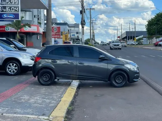 Chevrolet Onix JOY Hatch 1.0 8V Flex Mec. 4P 2019