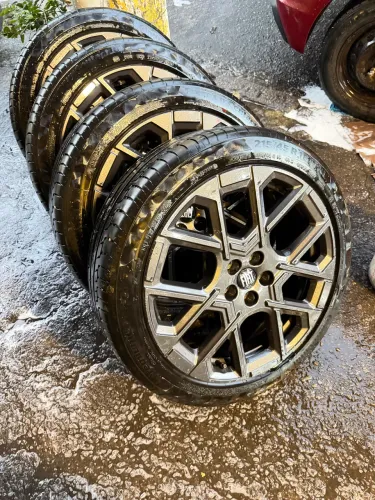 Vendo jogo de rodas fiat fastback aro 18 5x98
