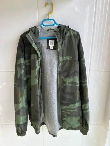 Jaqueta Infantil GAP Camuflada XXL Original - Nova (Nunca Usada)