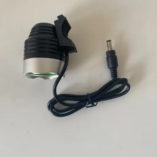 Rf131 Farol de led novo e super potente bateria não inclusa pra bike ciclovia aventura tri