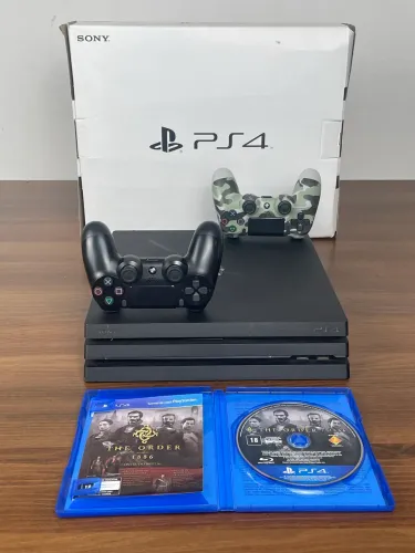 PS4 Pro 1TB + 2 Controles - Completo na Caixa | Impecável