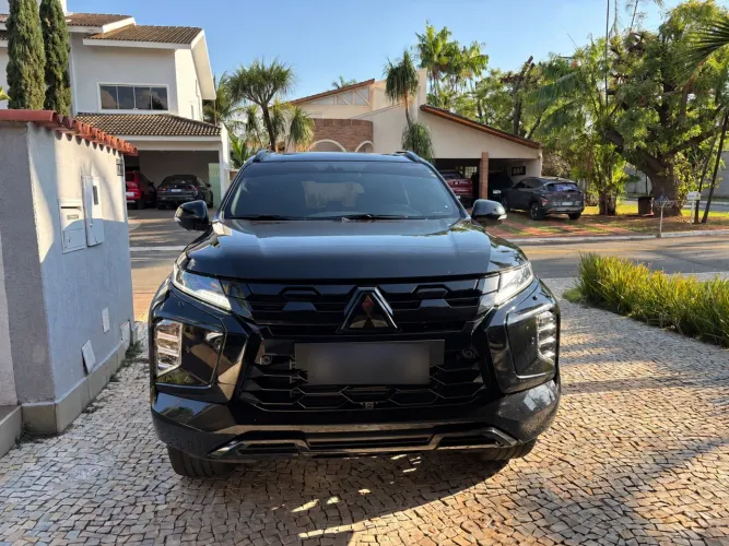 Mitsubishi Pajero Sport Le.black 2.4 4X4 (die) Aut. 2025