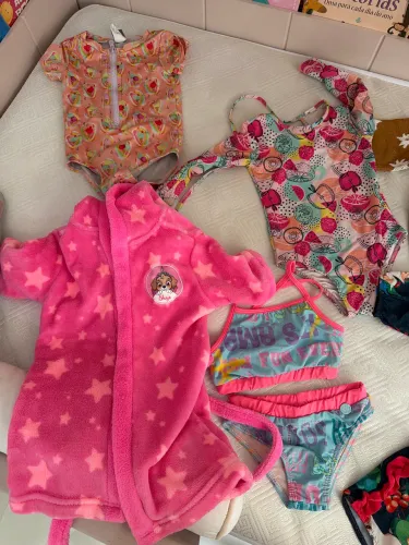 Kit com varias roupas menina infantil 1 até 2 anos