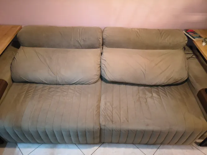 Sofá 2,5m extensível e reclinável suede