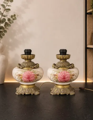 Conjunto abajur e lustre clássico