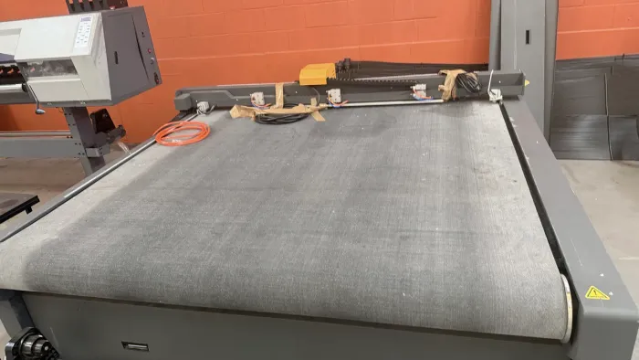 Mesa de corte Ninacut 1316 Vendo ou troco