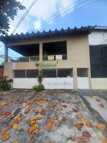 EXCELENTE CASA TRIPLEX À VENDA EM PILARES - Aceita Financiamento Bancário