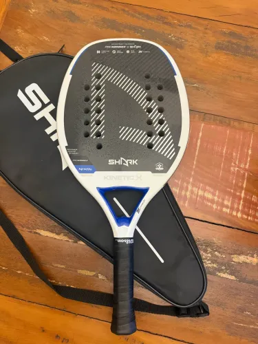 Raquete Beach Tennis Shark Kinetic X muito conservada
