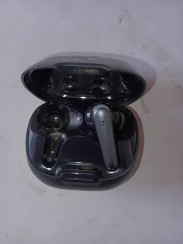 Fone de Ouvido lado direito Soundcore by Anker Liberty 4 NC ANC Redução de Ruído 98,5%