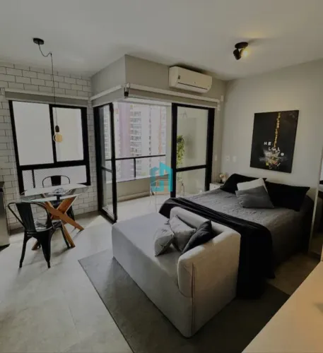 Apartamento reformado na Vila Olímpia, SP
