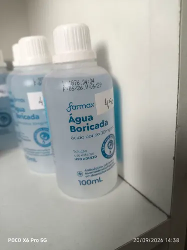 Água boricada