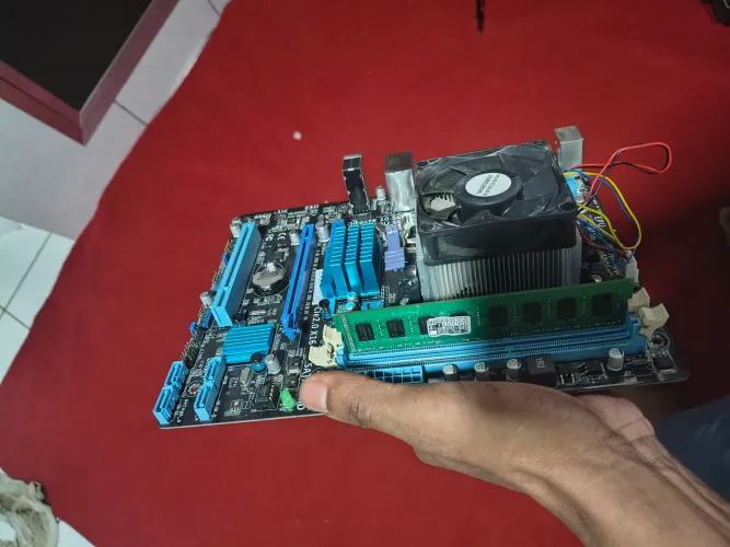 Kit fx 6300 funcionando perfeitamente.