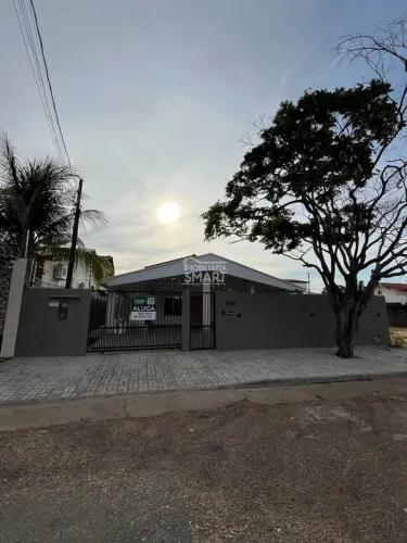 Casa com 3 dormitórios para locação e venda, 252,00 m² por R$ 8.000,00 e R$ 1.500.000,00 -