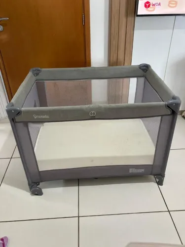Berço cercado Burigoto com colchão