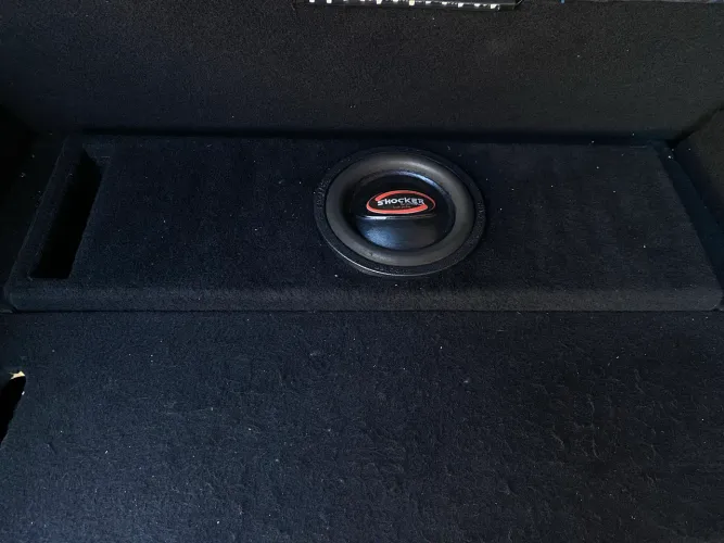 Caixa sub 8? Shocker 750rms
