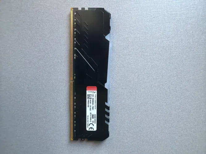 Memória RAM 8GB - HyperX 3000Mhz DDR4