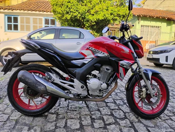 Honda CB 250 F Twister CBS ano 2021