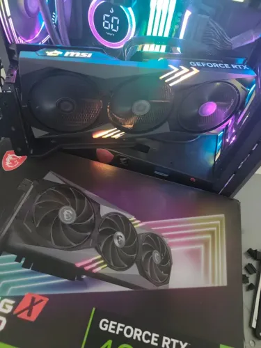 Placa de vídeo RTx 4060ti de 3 fans