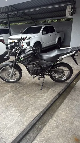 Vendo moto crosser estado de novo moto com km baixa e revisada