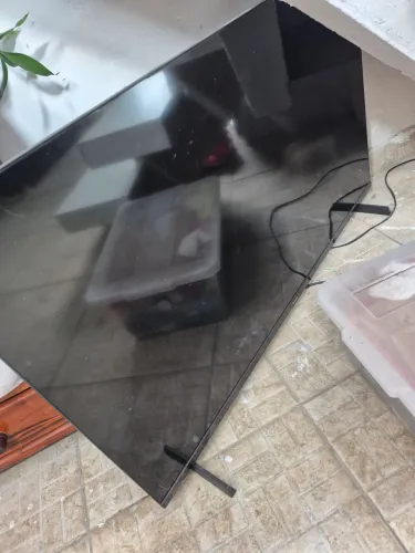 Tv Philips 50 uhd 4k retirada da peças 