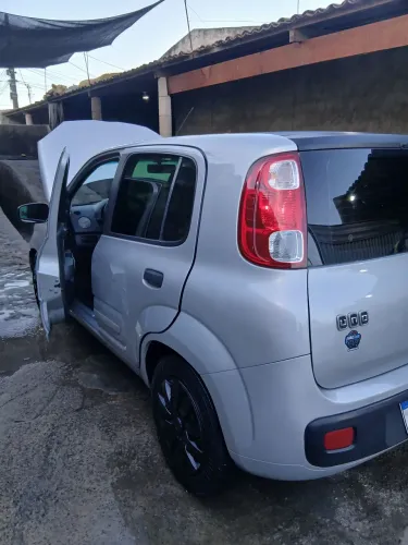 Fiat Uno Vivace/rua 1.0 EVO Fire Flex 8V 5P 2012