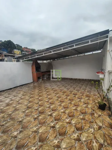 Oportunidade para investidores: imóvel com 3 casas na Vila Popular - Várzea Paulista
