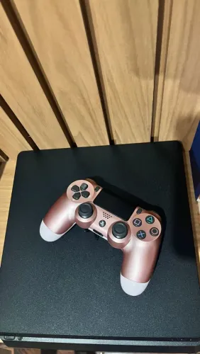 PS4 slim 500Gb - muito conservado !
