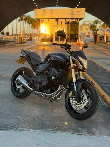CB 600F HORNET