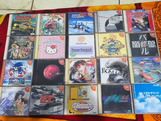 Jogos originais de Dreamcast japonês.