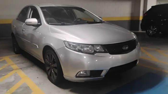 Kia Motors Cerato 1.6 16V Aut. 2013