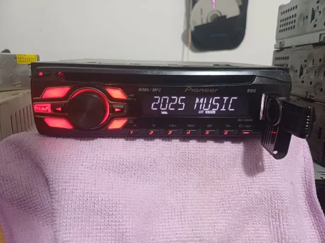 Pioneer Deh 1450ub ( COM TEM BLUETOOTH NO AUXILIAR)