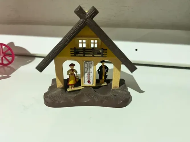 casinha do tempo meteorológica vintage