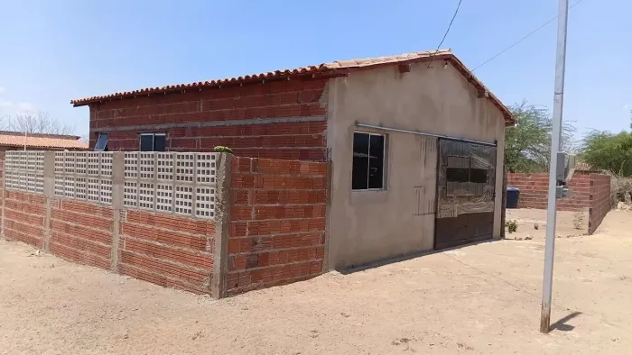 Chacara toda murada com espaço de area de lazer 65 mil