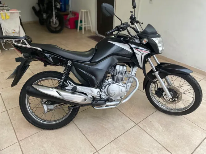 Moto Honda Titan 150 