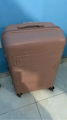 Vendo uma mala grande , nova, nunca foi usada, valor , 250,00
