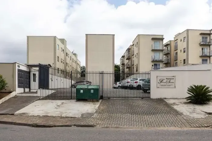 Imóvel para aluguel com 47 metros quadrados com 2 quartos em Roça Grande - Colombo - PR