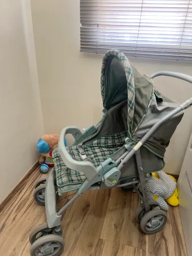Carrinho bebê Burigotto Unissex Reversível ! Brinde roupinhas unissex bebê ! 