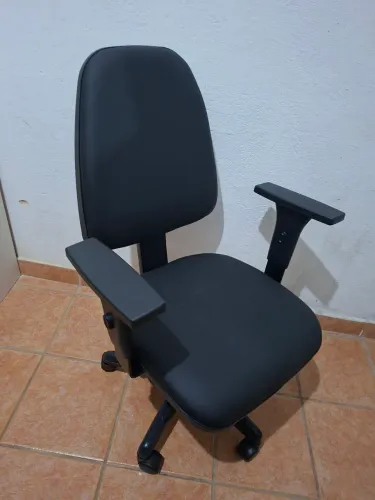 Cadeira para escritório / Home Office NR17 Pr