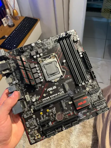 Placa mãe B250m Plus Ddr4 (6 e 7 geração)