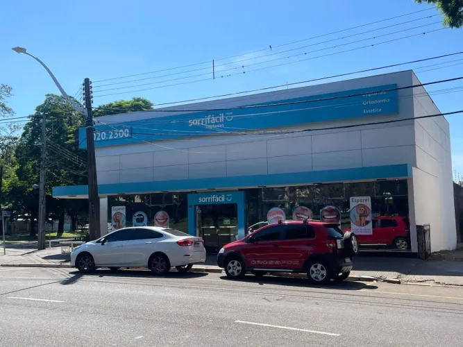 Salão à venda em Zona 03, Maringá-PR
