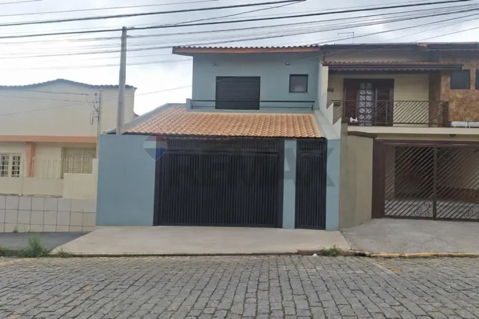 Casa para locação com 4 dorm. sendo 1 suíte, 210m², R$ 5.500,00 - Centro - Atibaia/SP