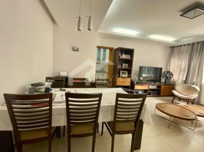 EXCELENTE APARTAMENTO EM UMA DAS RUAS MAIS TRANQUILAS DE BOTAFOGO