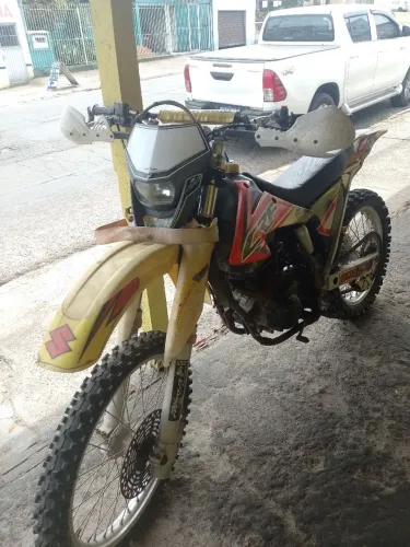 Moto trilha