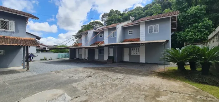 Sobrado para aluguel e venda tem 83 metros quadrados com 3 quartos em Nova Brasília - Join