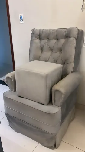 Poltrona de amamentação