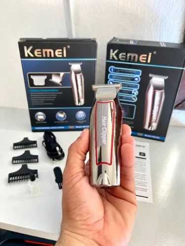 Máquina para Cabelo e Barba Kemei KM-032, Recarregável Bivolt Sem Fio